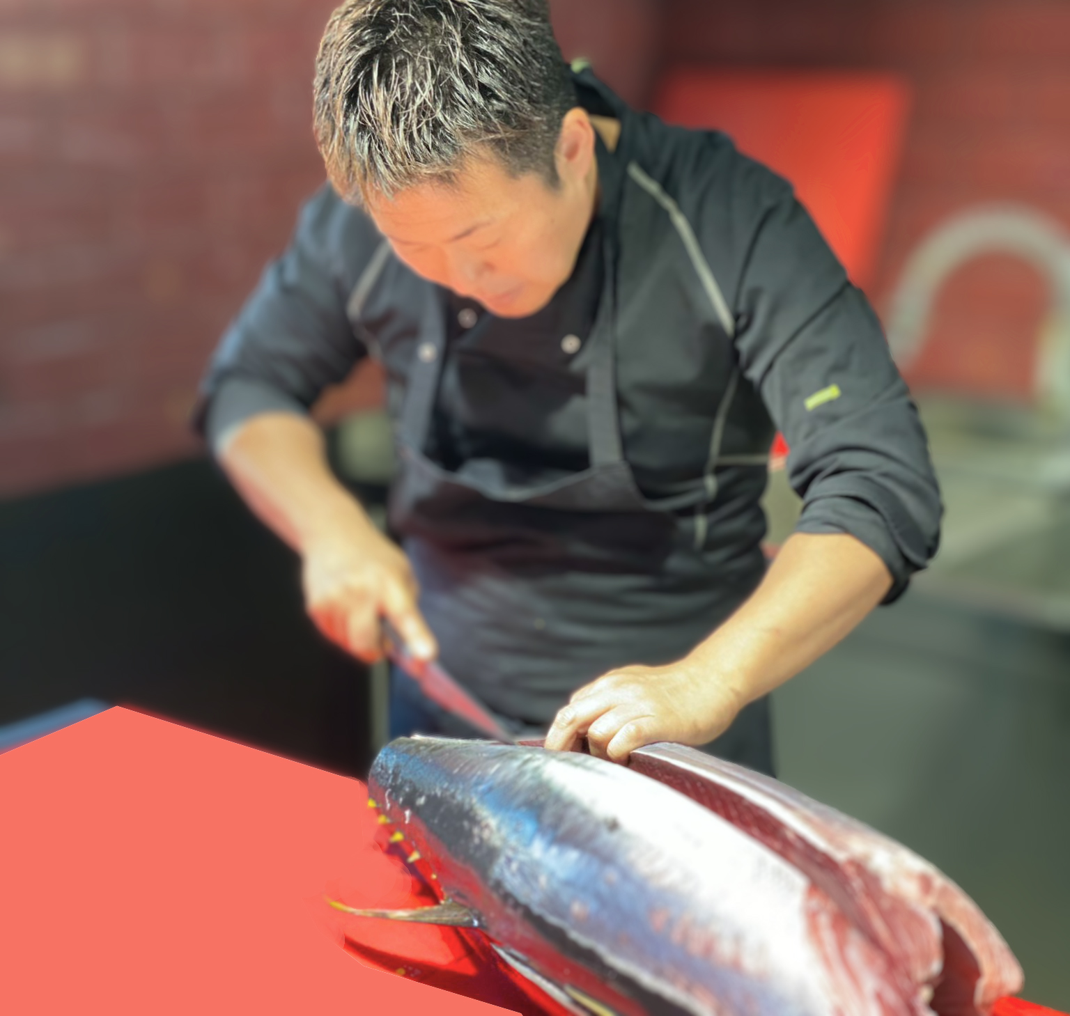 Gelbflossenthunfisch fachmännisch zerlegt durch unseren Sushi Meister Kentaro